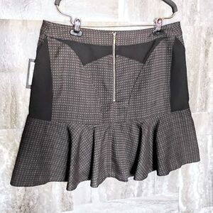 New Worthington Mini Ruffle Skirt Black Contrast Size 14 NWT